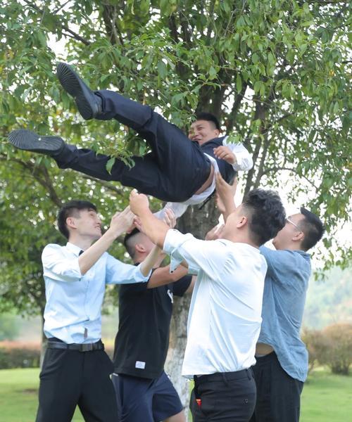 一个关于幸福的故事（一个关于幸福的故事）
