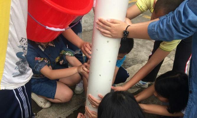 坚强不屈的人生（不向困难低头，勇往直前）
