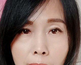 含泪的微笑——一个小女孩的成长故事（坚强面对挫折，用微笑迎接未来）