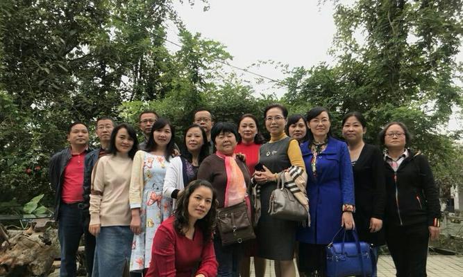 毕业后再相聚（友谊的延续）