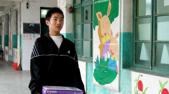 人间真情，乐于助人（一个男孩子的善良之路）