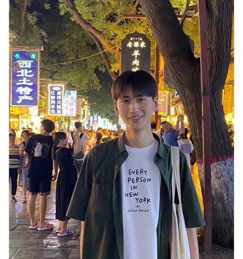 爱笑的男孩（笑容背后的故事）