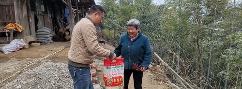 温馨的春节生活（平凡中的幸福与感动）