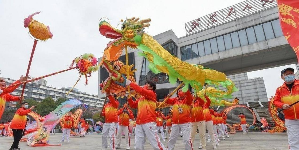 丰富多彩的习俗（探寻民族文化的奥秘）