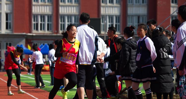 绽放的青春（我的难忘运动会经历）