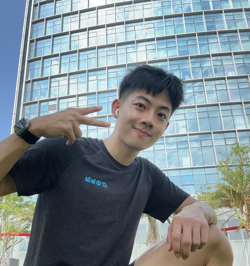 爱笑的男生——他的快乐从未停止（笑口常开，心中无忧）