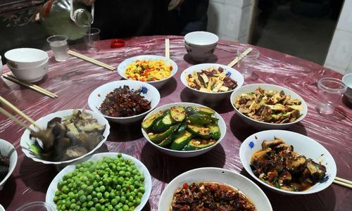 团圆的春节（五彩斑斓的年夜饭）