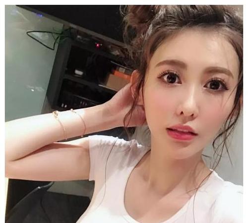 她的真诚让人感动(她的真诚让人感动)