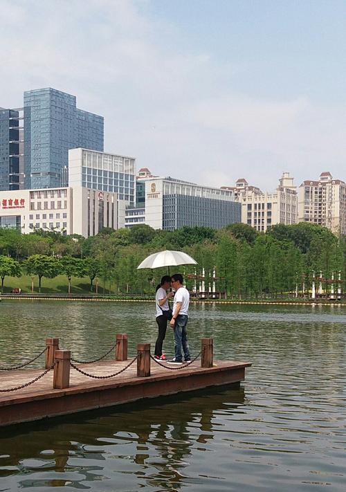 一场暴雨，见证了亲情之美（一场暴雨，见证了亲情之美）